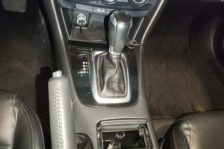 Used Mazda Atenza 2015 2.0L Blue Sky Luxury Edition
