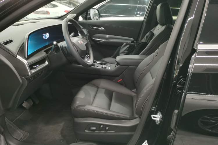 Used Cadillac XT4 2024 28T Two-Wheel-Drive Luxury Version Left Front Seat