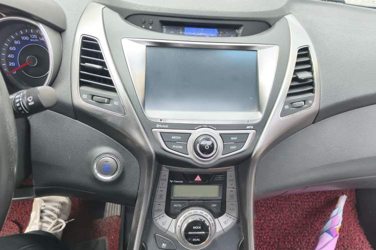 Used Hyundai Elantra (5th Generation / Langdong) 2013 1.6L Automatic Luxury Model