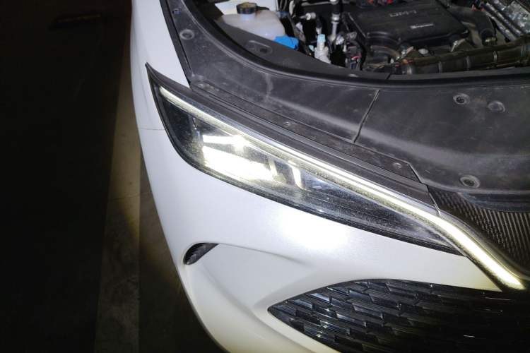 Used BYD Song L DM-i 2025 Intelligent Driving Version 160 km Beyond-Range Type Right Front Headlight