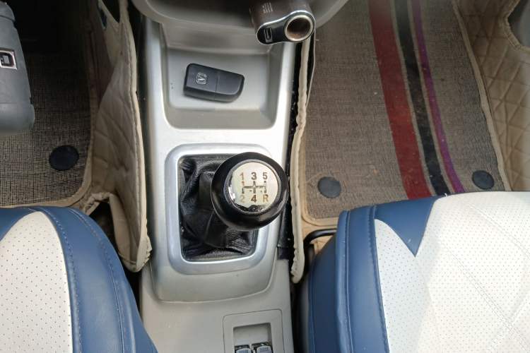 Used CHANGAN Alsvin V3 2015 1.4L Manual Meiman Model China IV Standard
