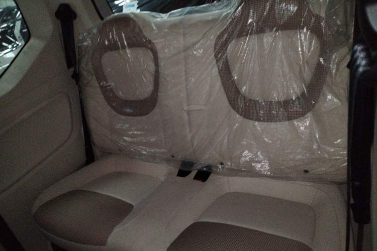 Used Wuling Hongguang MINIEV 2024 3rd Generation 215km Youth Edition Left Rear Seat