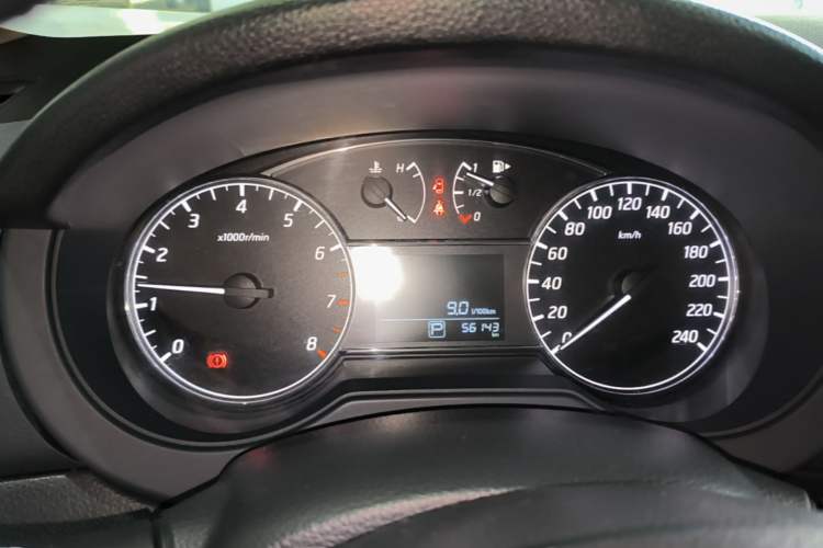 Used Nissan Tiida 2016 1.6L CVT Cool Dynamic Edition