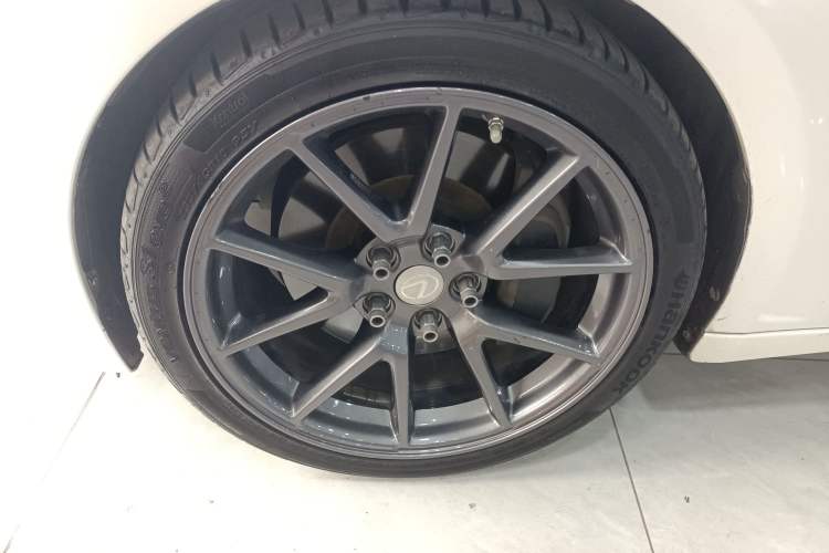 Used Lexus IS 2015 200T Leading Edition
