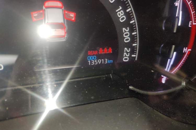 Used Toyota RAV4 2020 2.0L CVT 4x4 Trend Edition Odometer Close Up