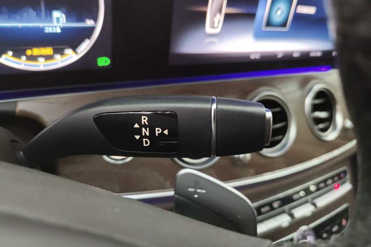 Used Mercedes-Benz E-Class 2018 E 300 L Stylish Model
