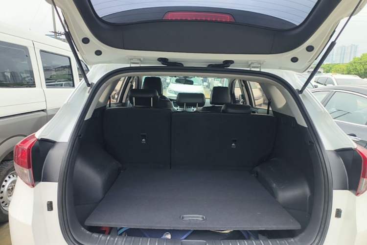 Used Hyundai Tucson 2015 1.6T Dual-Clutch Two-Wheel-Drive Smart Model Trunk