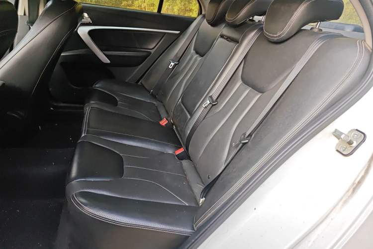 Used Geely Auto Emgrand 2016 Sedan 1.5L Manual Upward Edition