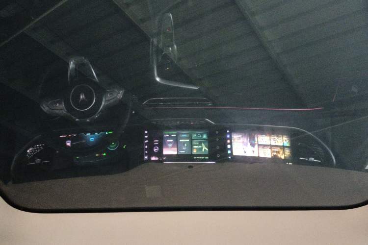 Used VOYAH FREE 2021 Four-Wheel Drive Standard Range-Extended Exclusive Luxury Package
