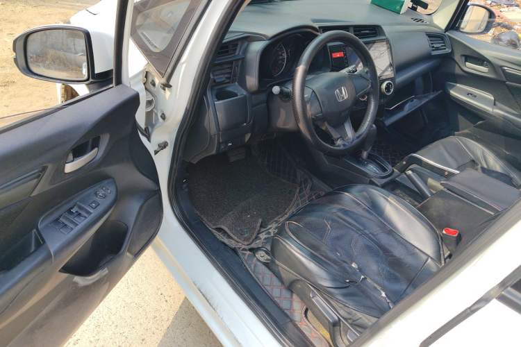 Used Honda Fit 2016 1.5L LXS CVT Comfort Sunroof Version
