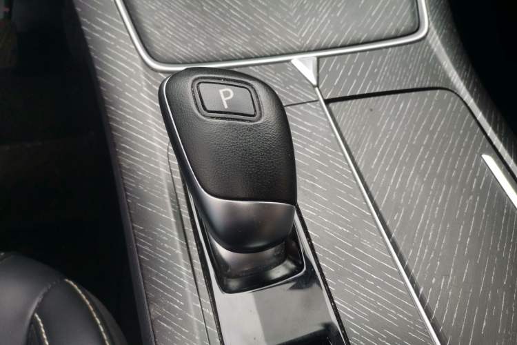 Used Venucia V 2021 260T Idol Edition