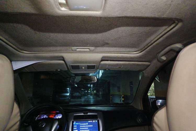 Used Nissan Livina 2013 1.6XL Manual Luxury Edition