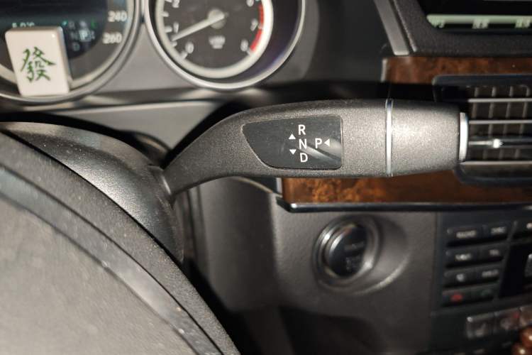 Used Mercedes-Benz E-Class 2015 Facelift E 260 L Luxury Edition