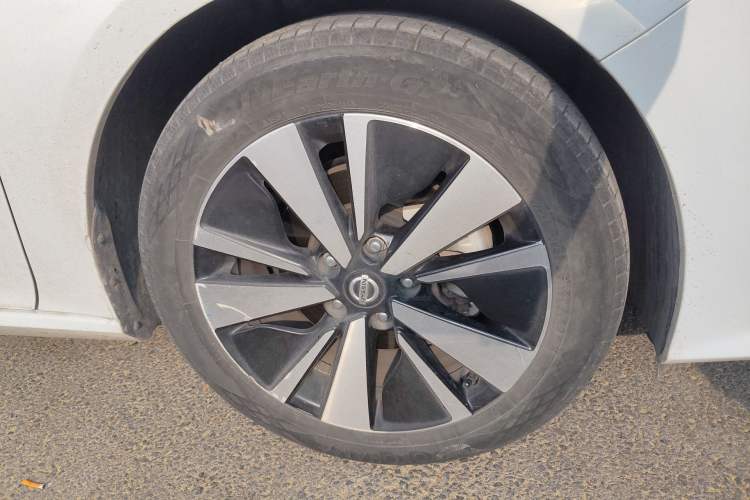 Used Nissan Teana 2021 2.0L XL Upper AD1 Smart Drive & Navigation Edition Right Front Wheel Hub
