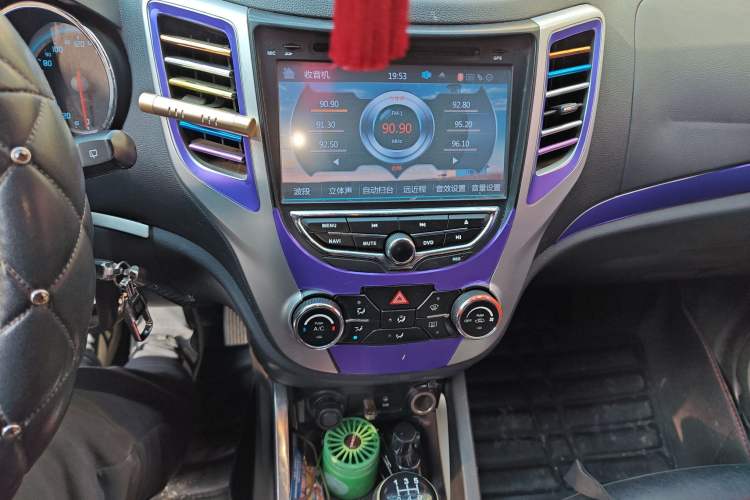 Used Changan CS35 2014 1.6L Manual Luxury Model China IV Standard
