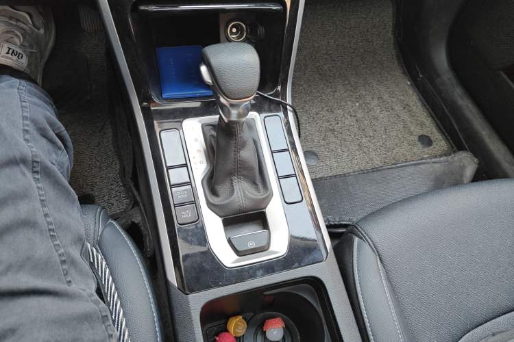 Used Kia K3 2021 Revised 1.5L CVT Fashion Edition Gear Lever