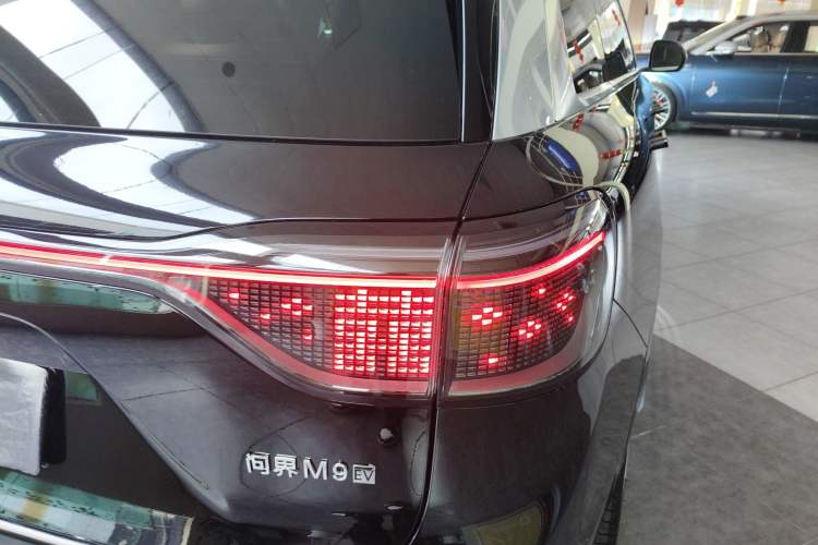 Used Hima AITO M9 2025 All-Electric Ultra Version 100 kWh 5-Seater Model