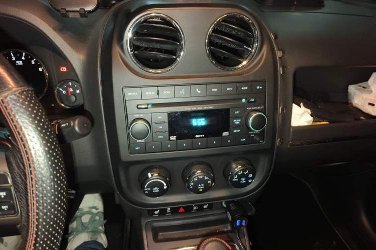 Used Jeep Compass 2012 2.4L four-wheel drive luxury version