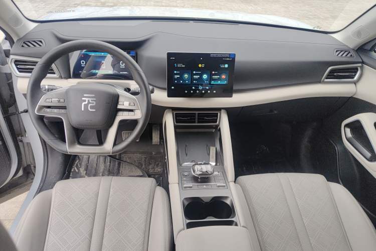 Used BYD Yuan UP 2025 Intelligent Driving Version 401 KM Dynamic Edition