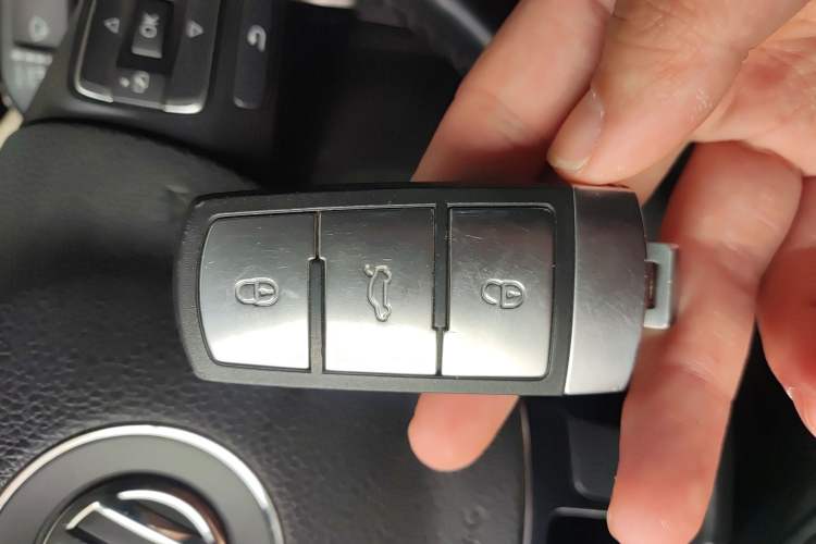 Used Volkswagen Magotan 2015 2.0 TSI Luxury Model
