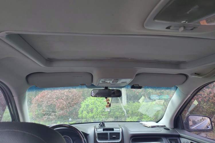 Used Kia Sportage 2013 2.0L Manual Two-Wheel Drive GLS Headliner