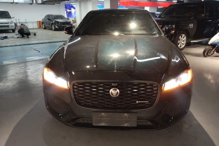 Used Jaguar XFL 2019 XFL 2.0T 250 PS Four-Wheel Drive Luxury Edition
