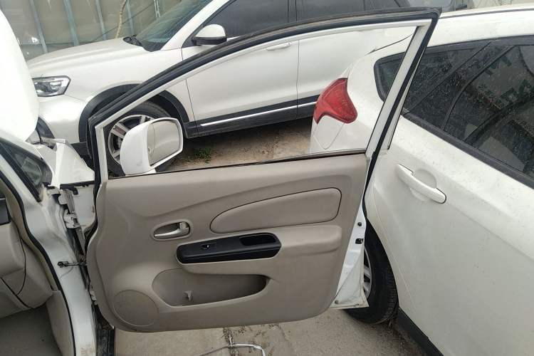 Used Venucia D50 2015 1.6L Manual Fashion Edition