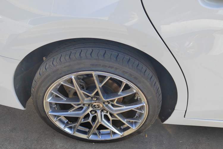 Used Toyota Avalon 2019 Dual-Engine 2.5L Limited Flagship Edition China V Standard Exterior 5