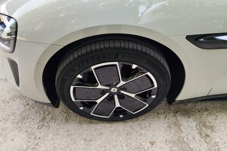 Used Xiaomi Auto SU7 2024 Rear-Drive Long-Range Intelligent Driving Version