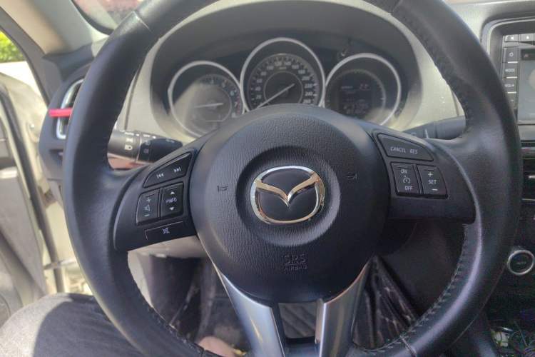 Used Mazda Atenza 2015 2.0L Blue Sky Luxury Edition