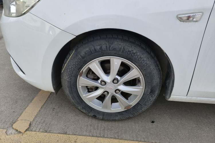 Used Chevrolet Sail 2015 Sail 3 1.5L Manual with Ideal Sunroof Edition Left Front Wheel Hub