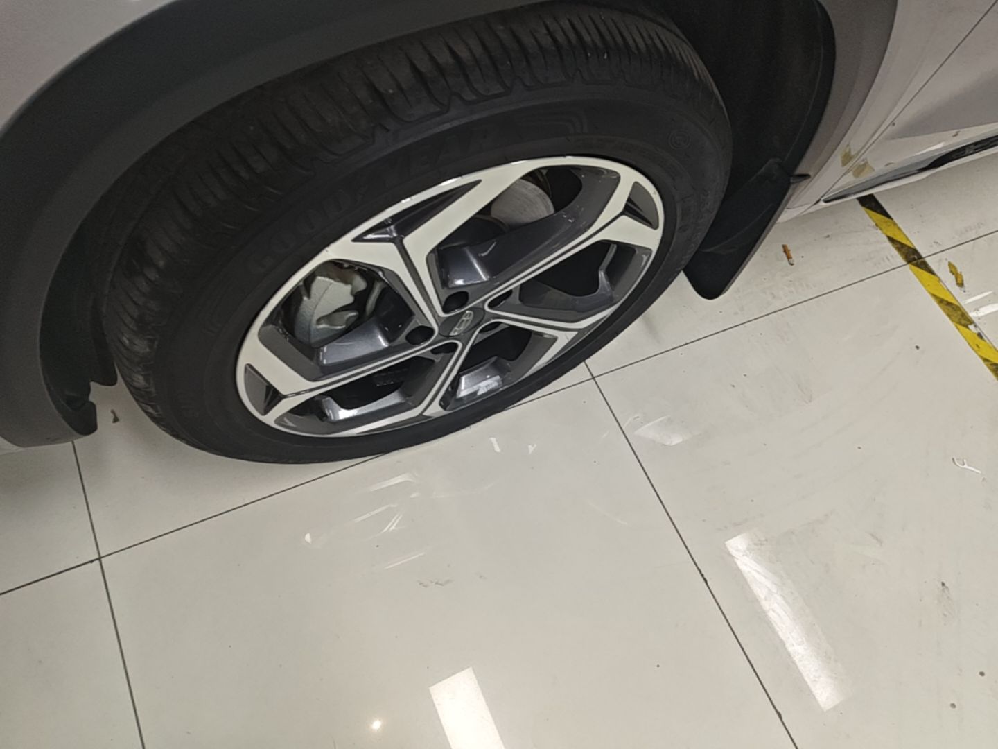 Geely Auto Monjaro L 2021 2.0TD DCT EVO Two-Wheel Drive Prestige Version — снимка 10
