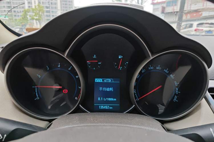 Used Chevrolet Cruze 2015 1.5L Classic SE MT Instrument Cluster