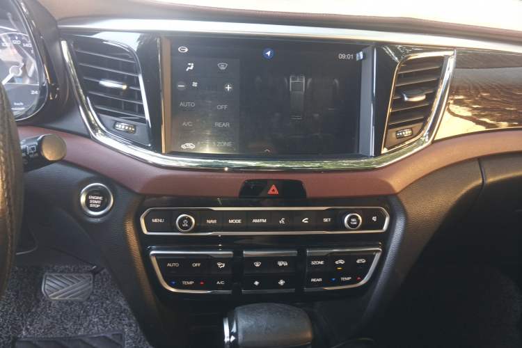 Used GAC Trumpchi GS8 2017 320T Four-Wheel Drive Luxury Smart Connectivity Version (7 Seats)
