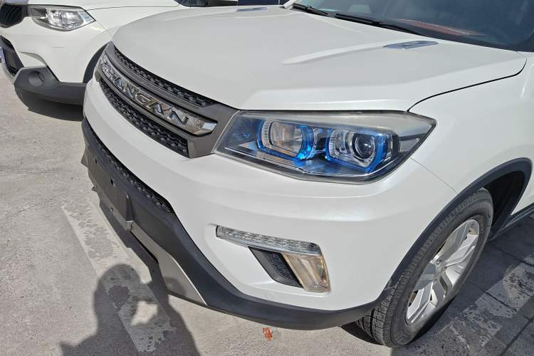 Used CHANGAN CS75 2017 Shangku Edition 1.5T Manual ZhiXiang Model
