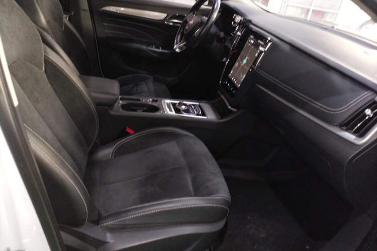 Used Roewe i6 New Energy 2017 45T Hybrid Connective Smart Luxury Edition