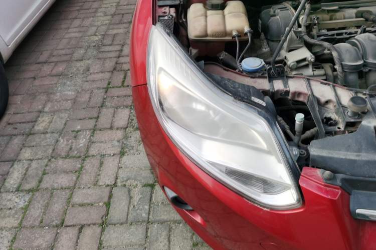 Used Ford Focus 2012 Hatchback 1.6L Manual Comfort Model Right Front Headlight