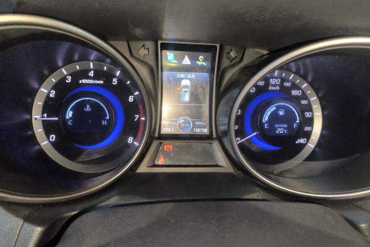 Used CHANGAN CS75 2016 2.0L Manual Luxury Version China IV Standard Instrument Cluster