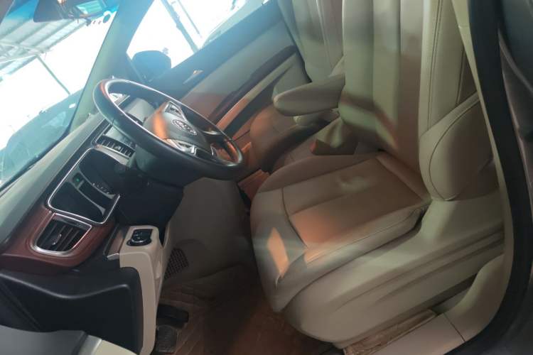 Used Buick GL8 2018 28T Luxury Model China VI Standard