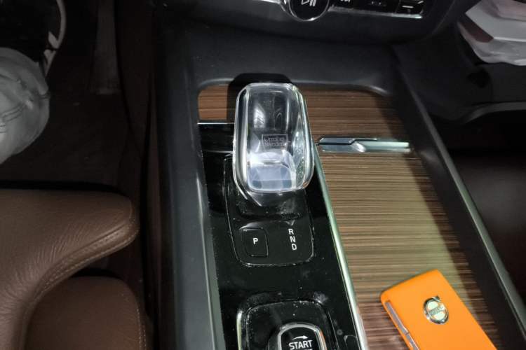 Used Volvo XC60 2022 B5 4x4 Smart Luxury Edition