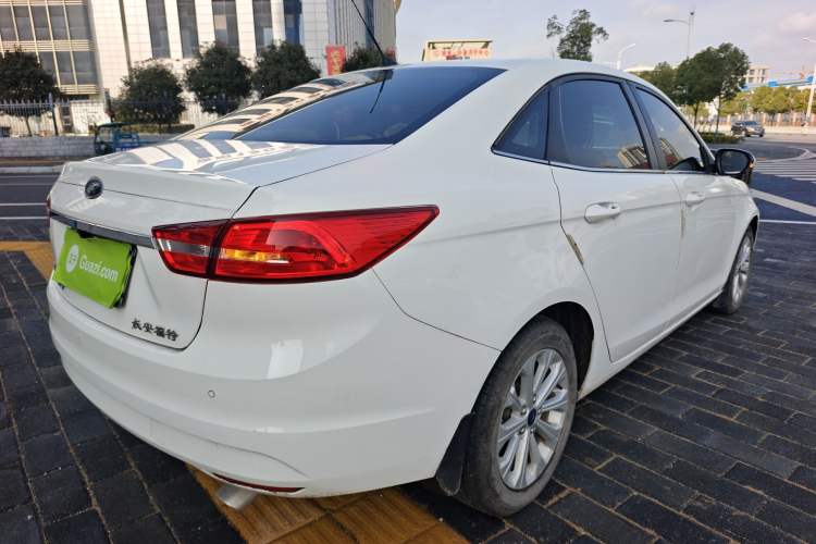 Used Ford Escort 2015 1.5L Automatic Fashion Model
