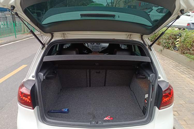 Used Volkswagen Golf 2011 2.0 TSI R
