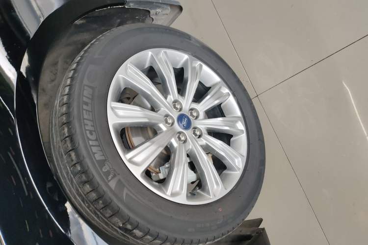 Used Ford Taurus 2019 EcoBoost 245 Comfort Edition
