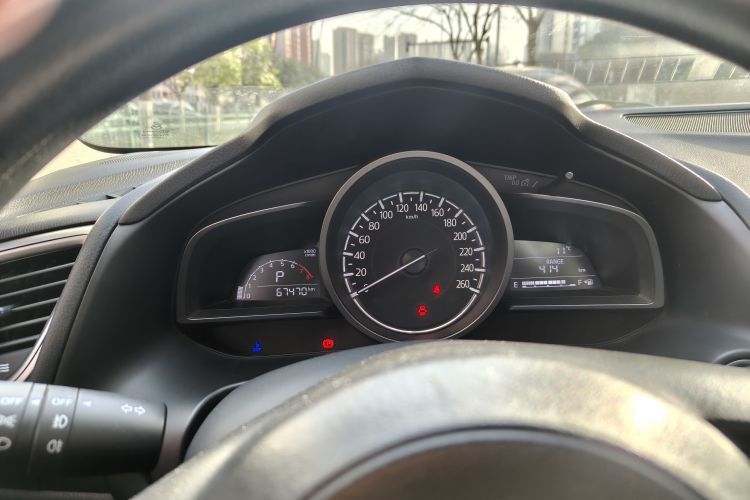 Used Mazda 3 Axela 2017 Sedan 1.5L Automatic Luxury Model Emission Standard China V Instrument Cluster