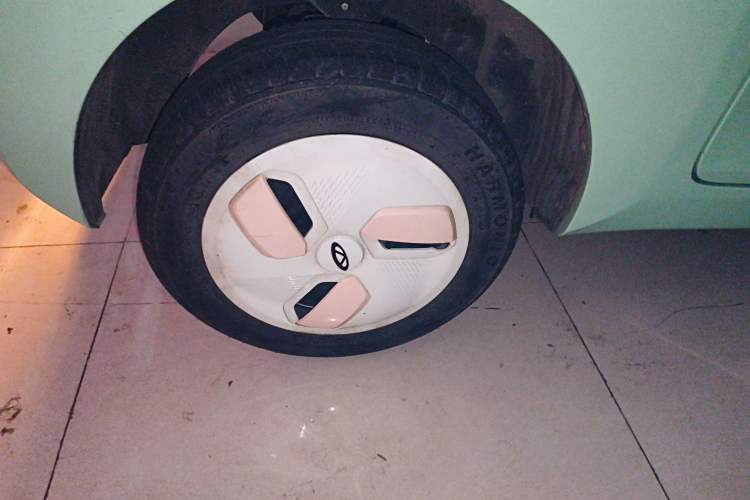 Used Chery QQ Ice Cream 2022 170km Sundae Phosphate Lithium-Ion