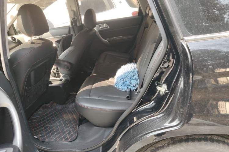 Used Haval H6 2015 Upgraded Model 1.5T Manual Two-Wheel Drive Elite Version