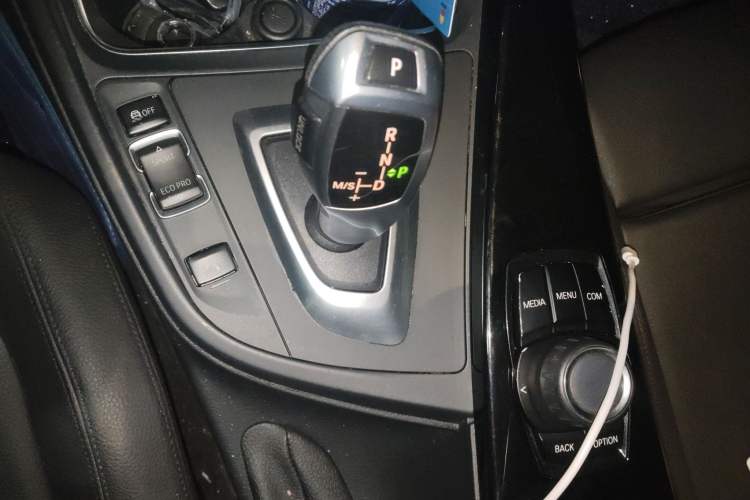 Used BMW 3 Series 2018 318Li Gear Lever