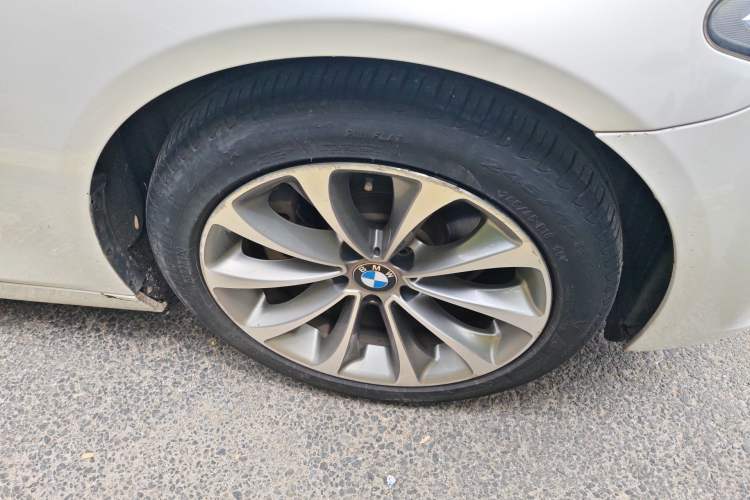 Used BMW 5 Series 2017 525Li Leading Model Right Front Wheel Hub