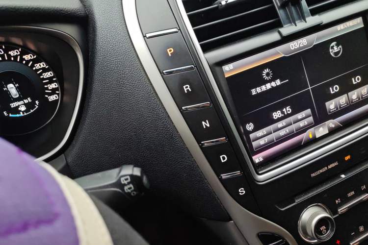 Used Lincoln MKX 2015 2.0T Four-Wheel Drive Luxury Edition Gear Lever