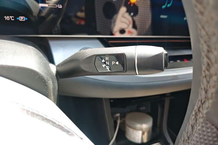 Used ARCFOX Alpha S 2022 708S+ 175kW Gear Lever